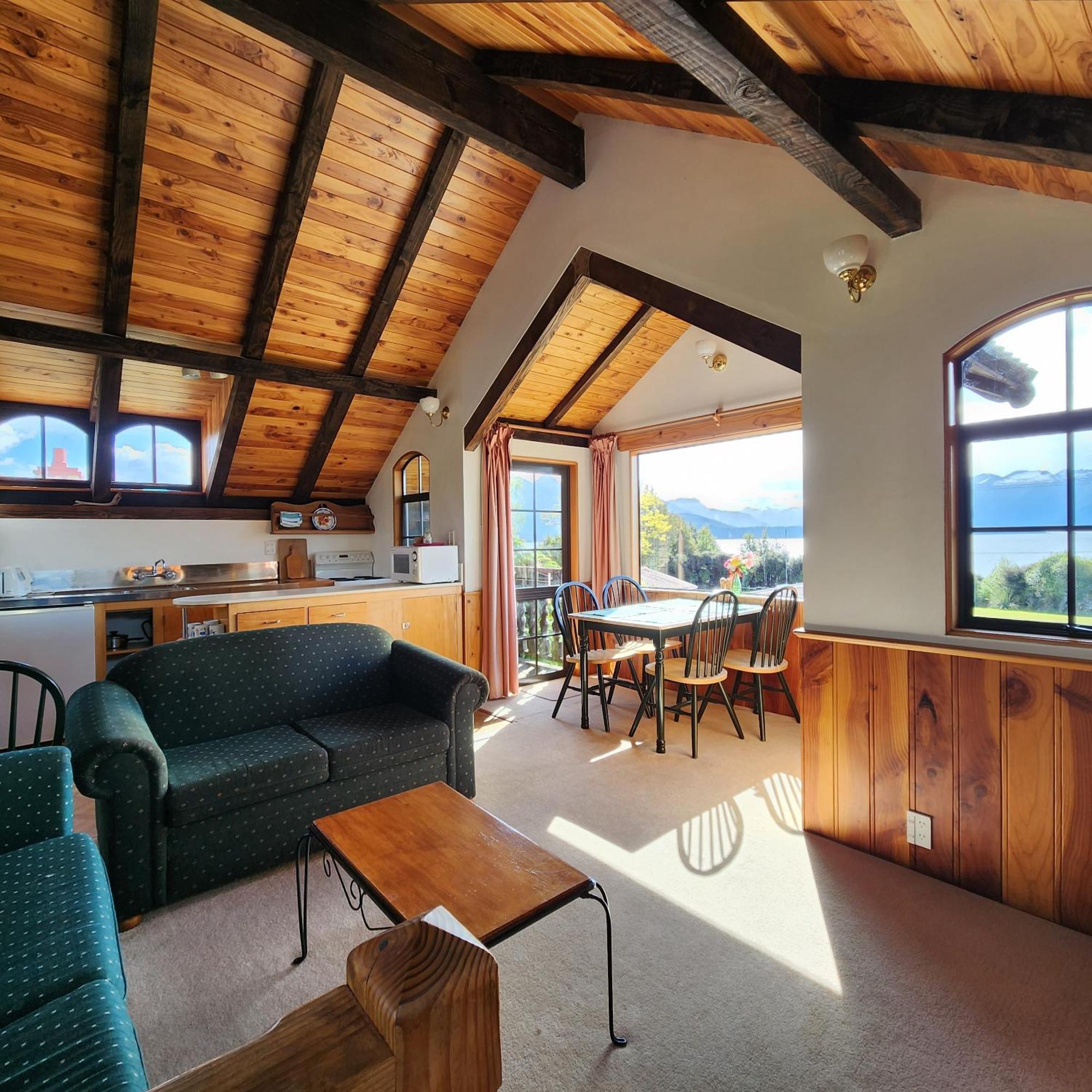 Manapouri Holiday Park Ngoại thất bức ảnh