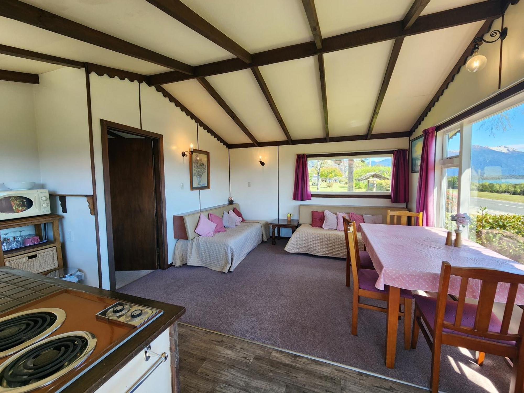 Manapouri Holiday Park Ngoại thất bức ảnh